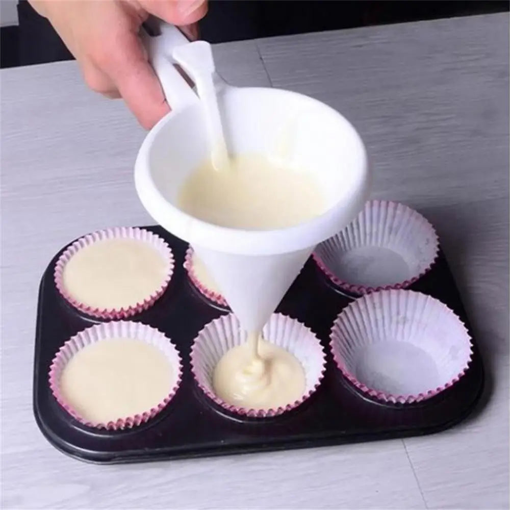 Pancake & Cupcake Batter Dispenser – No-Drip Baking Tool for Perfect Pancakes Every Time