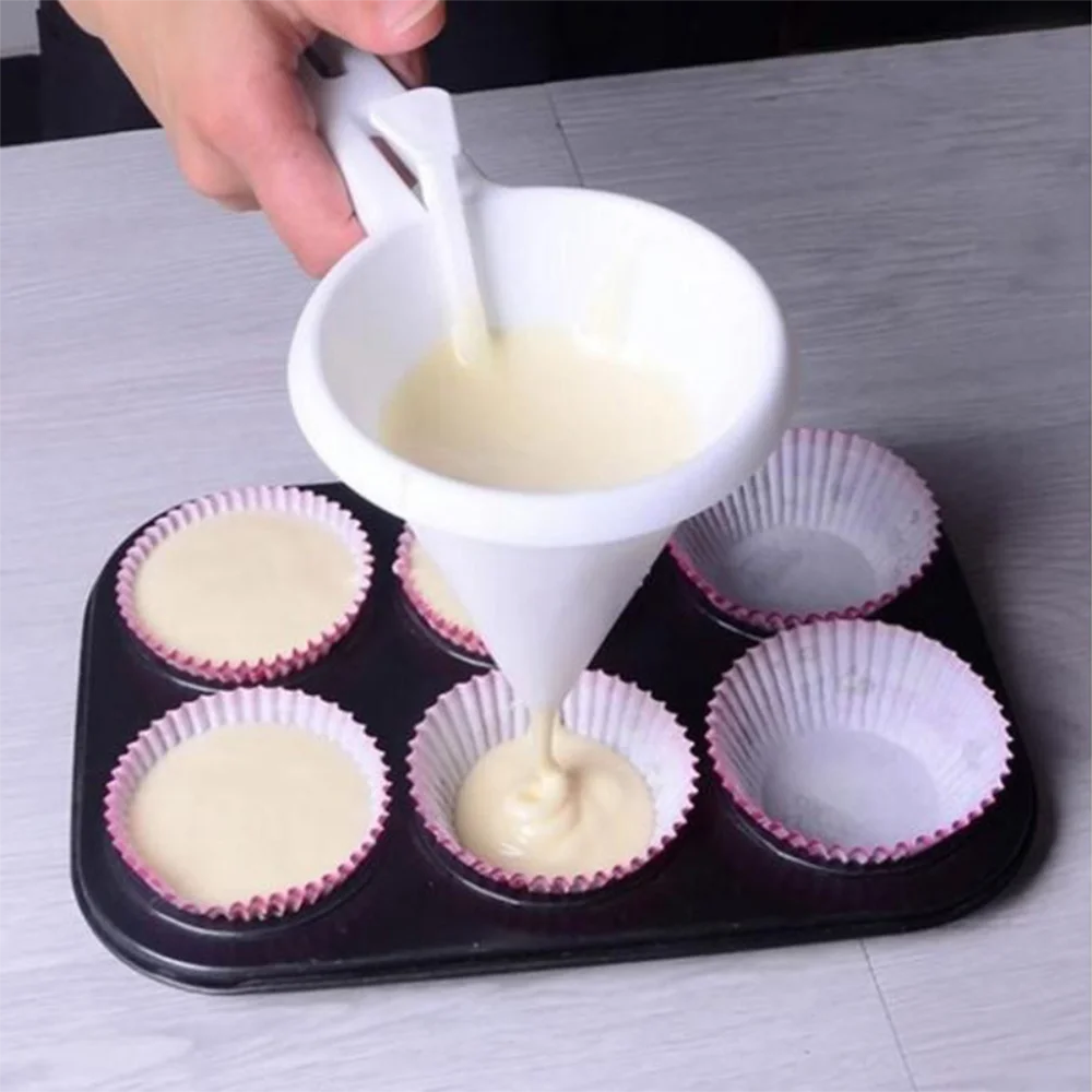 Pancake & Cupcake Batter Dispenser – No-Drip Baking Tool for Perfect Pancakes Every Time